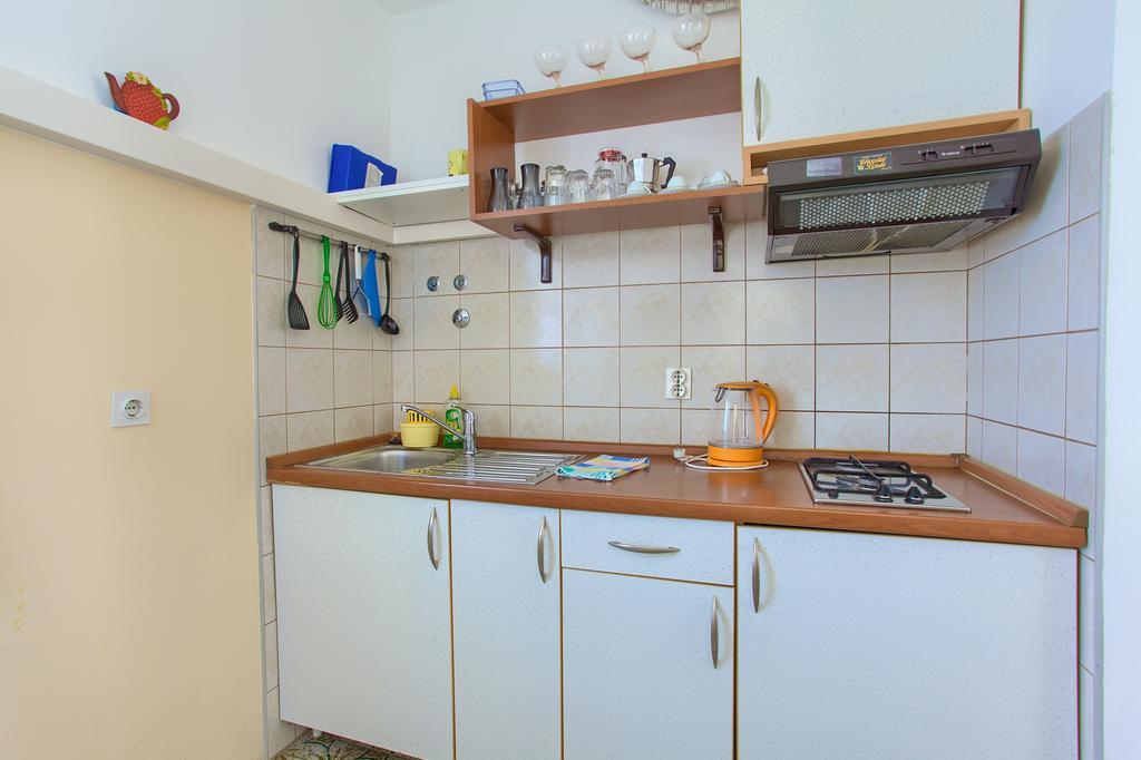 Apartments Vlatko 克尔克 外观 照片